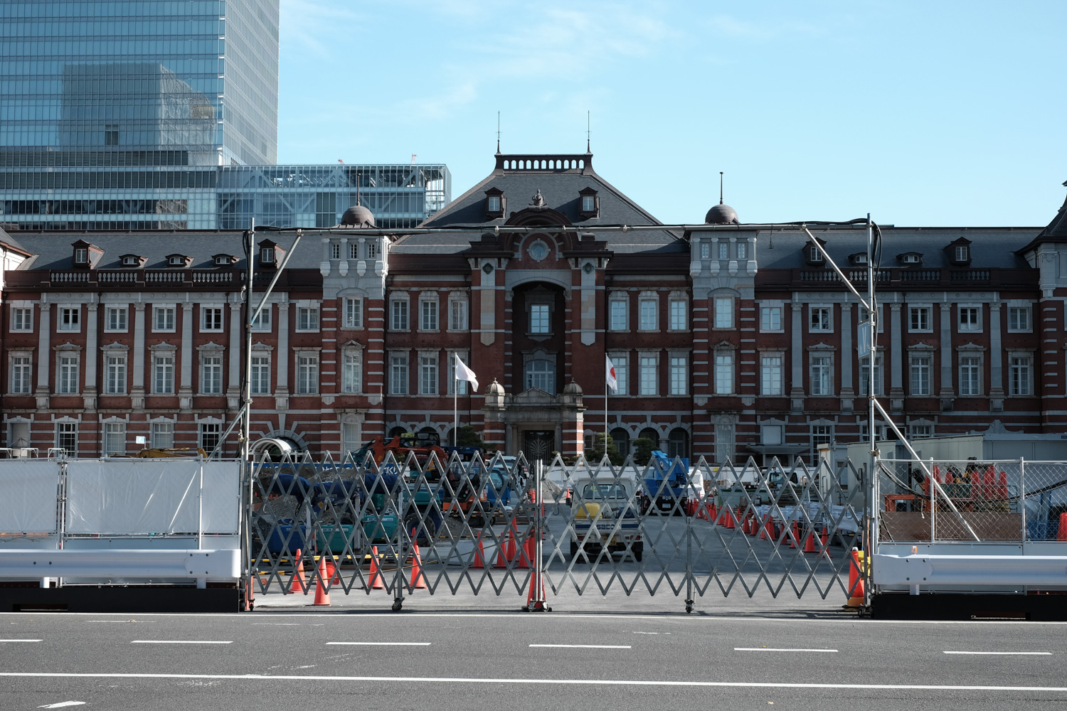 工事の終らない東京駅